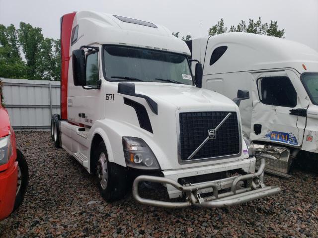 2018 VOLVO VN VNL — VIN 4V4NC9EH3JN884671