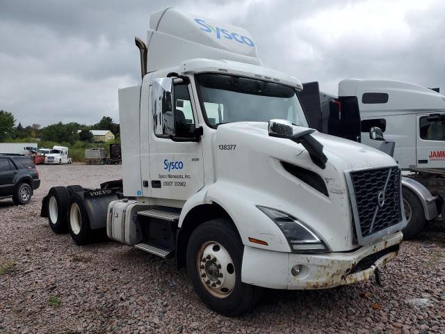 2019 VOLVO VNR — VIN 4V4WC9EG8KN208892