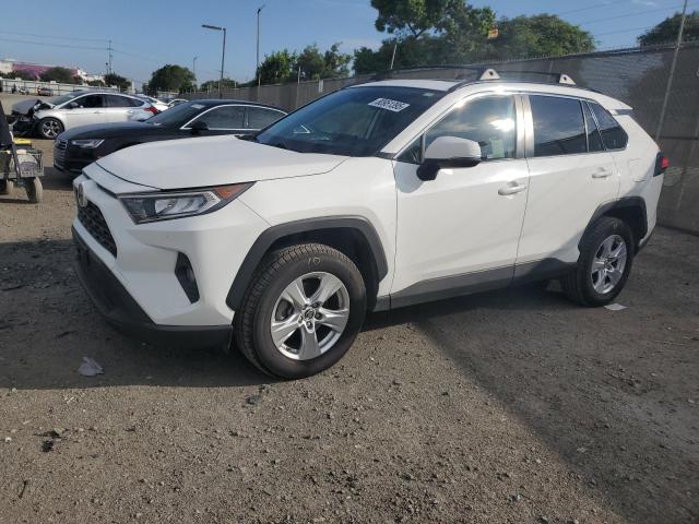 2019 TOYOTA RAV4 XLE — VIN JTMW1RFV5KJ013757