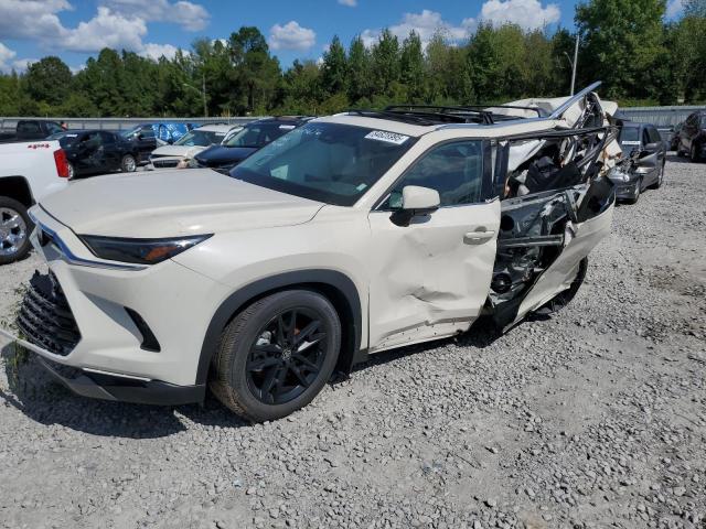 2024 TOYOTA GRAND HIGH — VIN 5TDACAB51RS019810